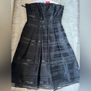 White House Black market strapless women’s size 6 black dress